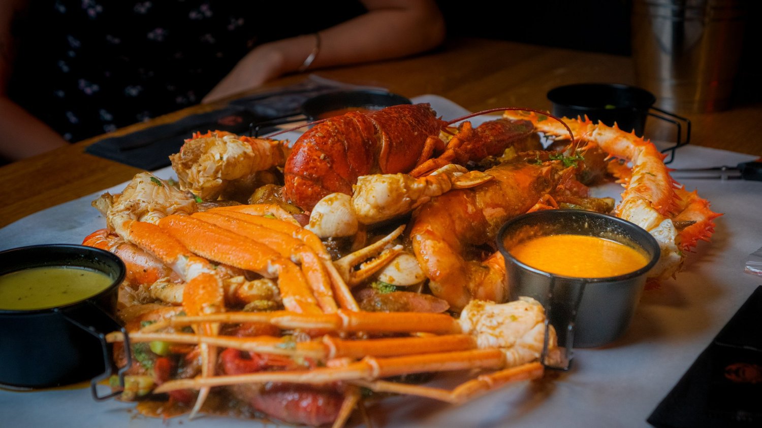 Makan Siang di Ujungmanik: Rahasia Crab Milenial yang Bikin Ketagihan